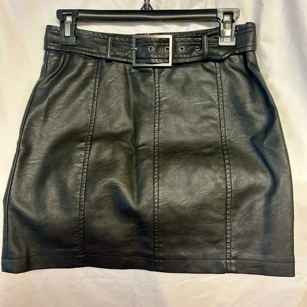 BB Dakota Black Mini Skirt